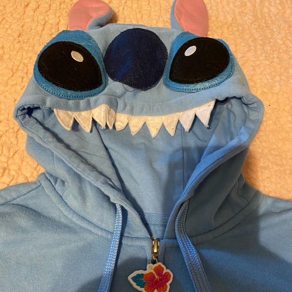 Disney kids extra-large zip up stitch sweatshirt - Picture 2 of 5